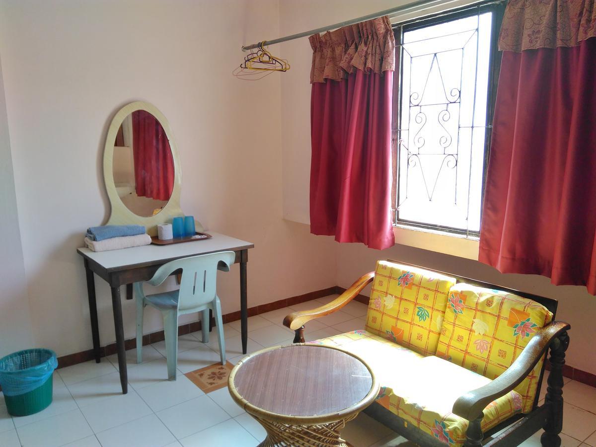 New Budget Inn Hotel Chukai Exterior foto